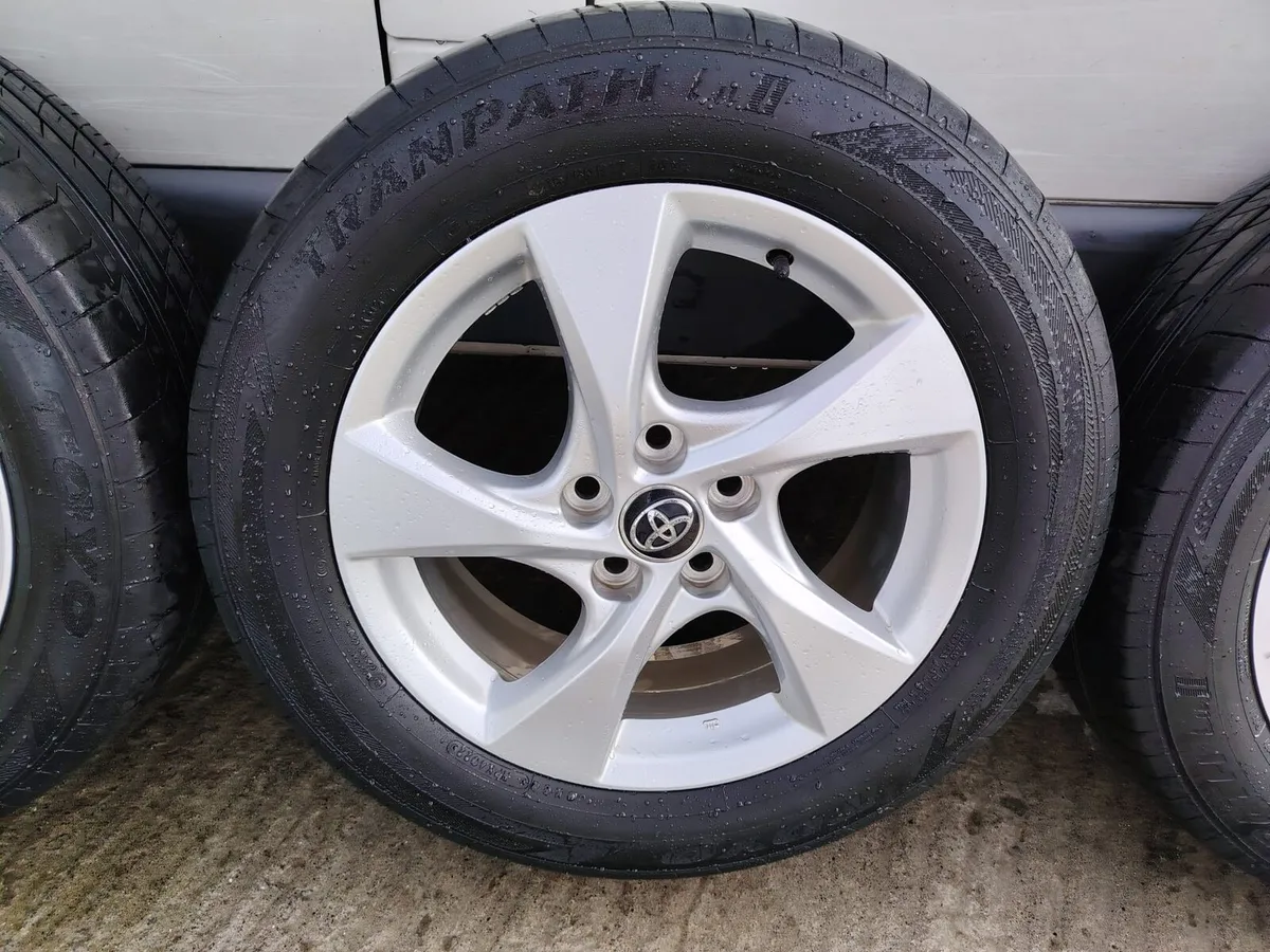 17" Toyota CHR alloy wheels with tyres - Image 3