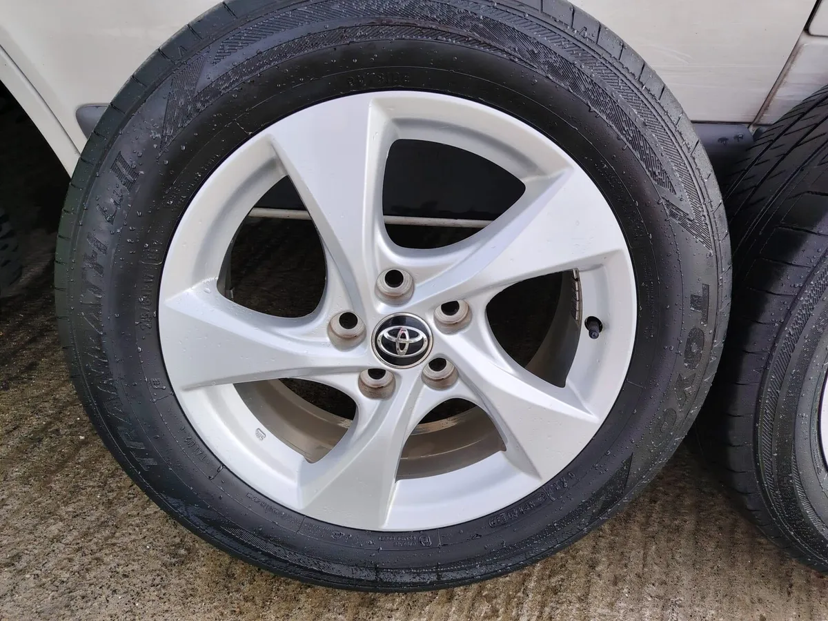 17" Toyota CHR alloy wheels with tyres - Image 4