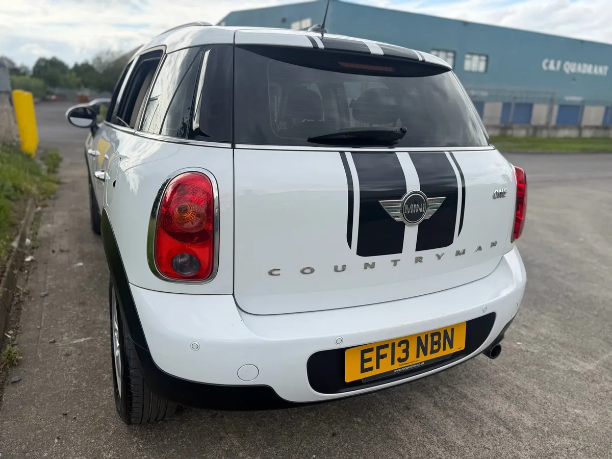 2013 Mini Countryman Low Miles Mint Car - Image 4