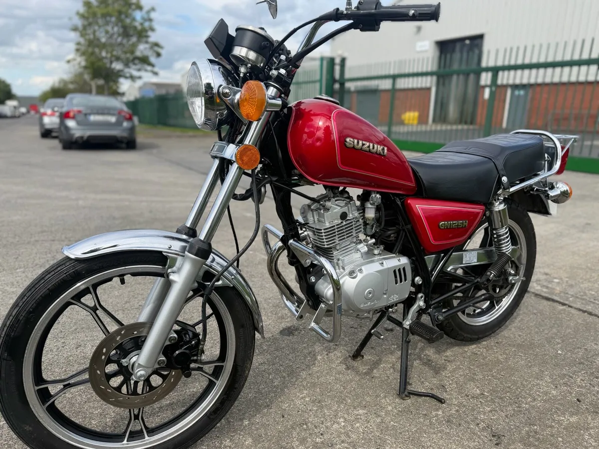 Suzuki GN 125 in Mint Condition - Image 3