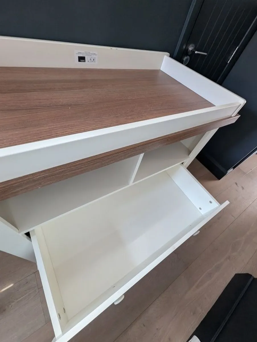 Baby changing unit - Image 4