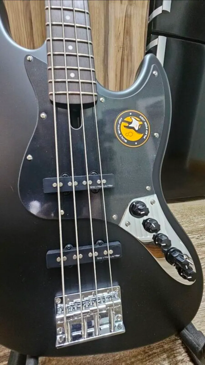 Marcus Miller V3 BKS 2nd Gen - Image 2