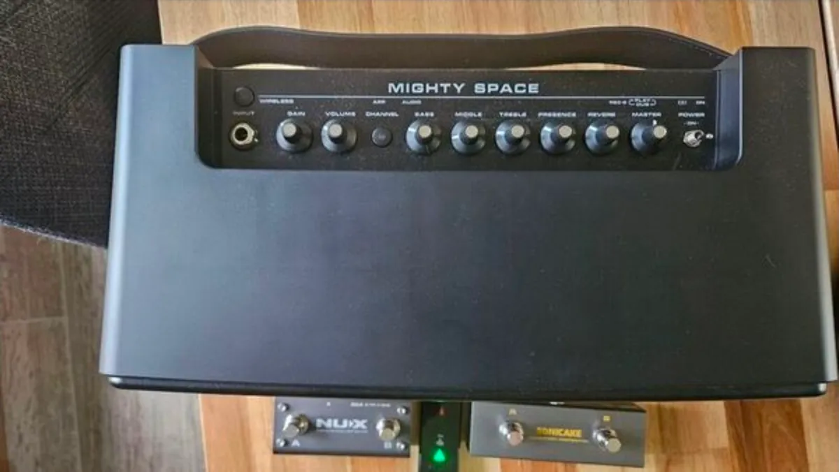Nux mighty space amp and extra pedal - Image 3