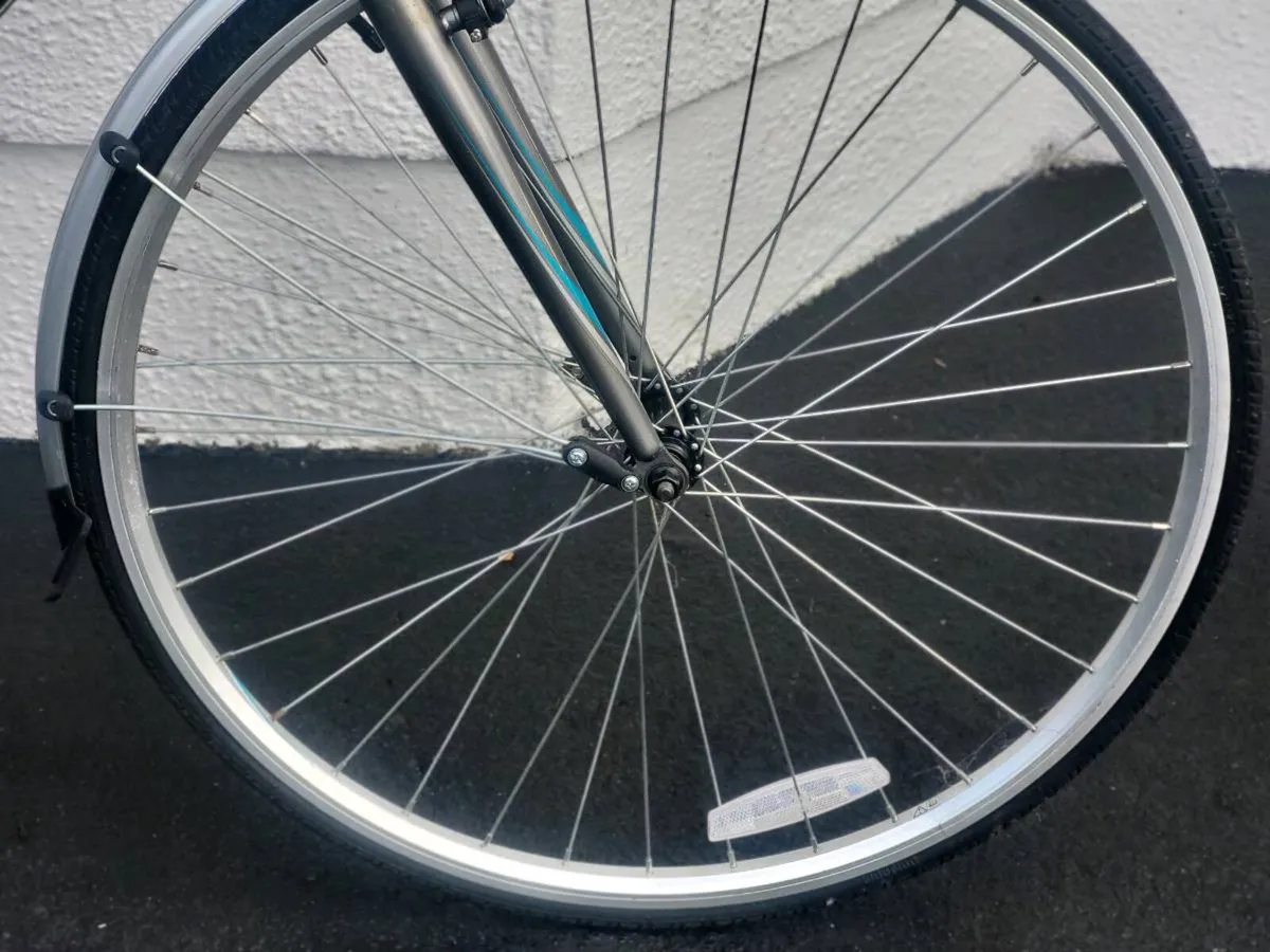 LADIES HYBRID BIKE AS NEW CONDITION  NO OFFERS - Image 4