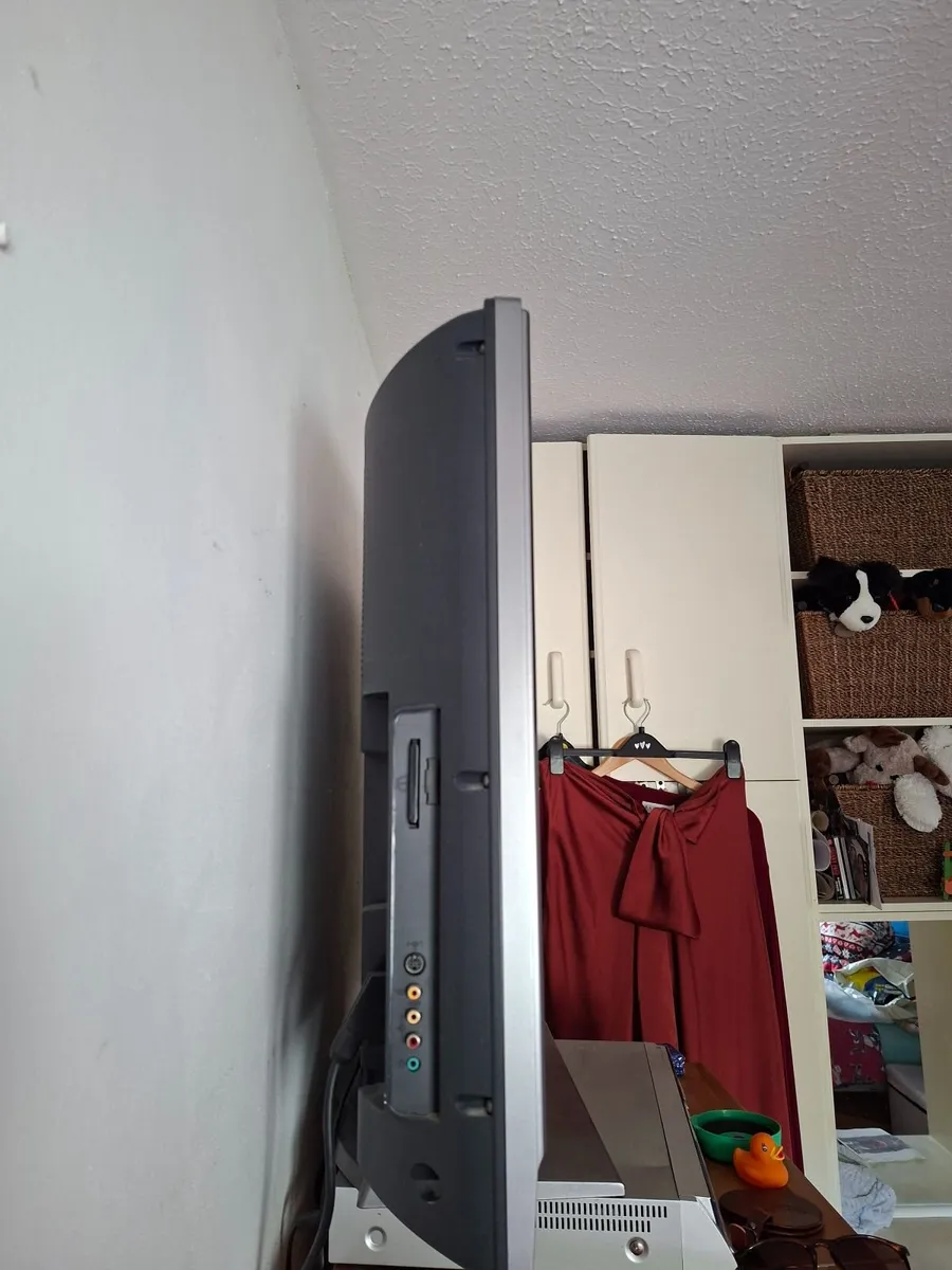 TV - Image 4