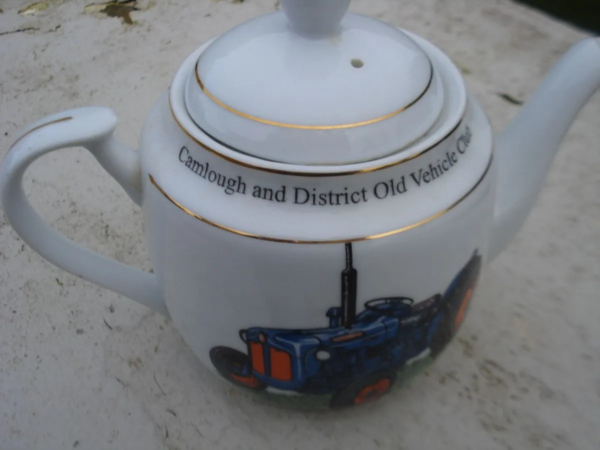CAMLOUGH & DISTRICT OLD VEHICLE CLUB. TEA POT. - Image 2