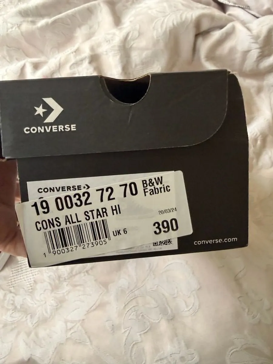 Converse  All Star Hi (high-top) brand new mint condition - Image 3