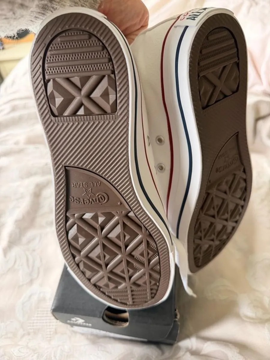 Converse  All Star Hi (high-top) brand new mint condition - Image 4