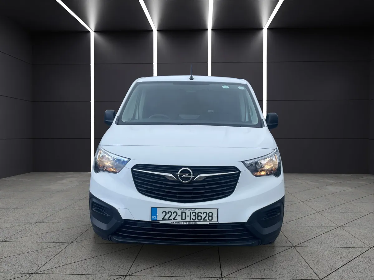 Opel Combo 2022 - Image 2