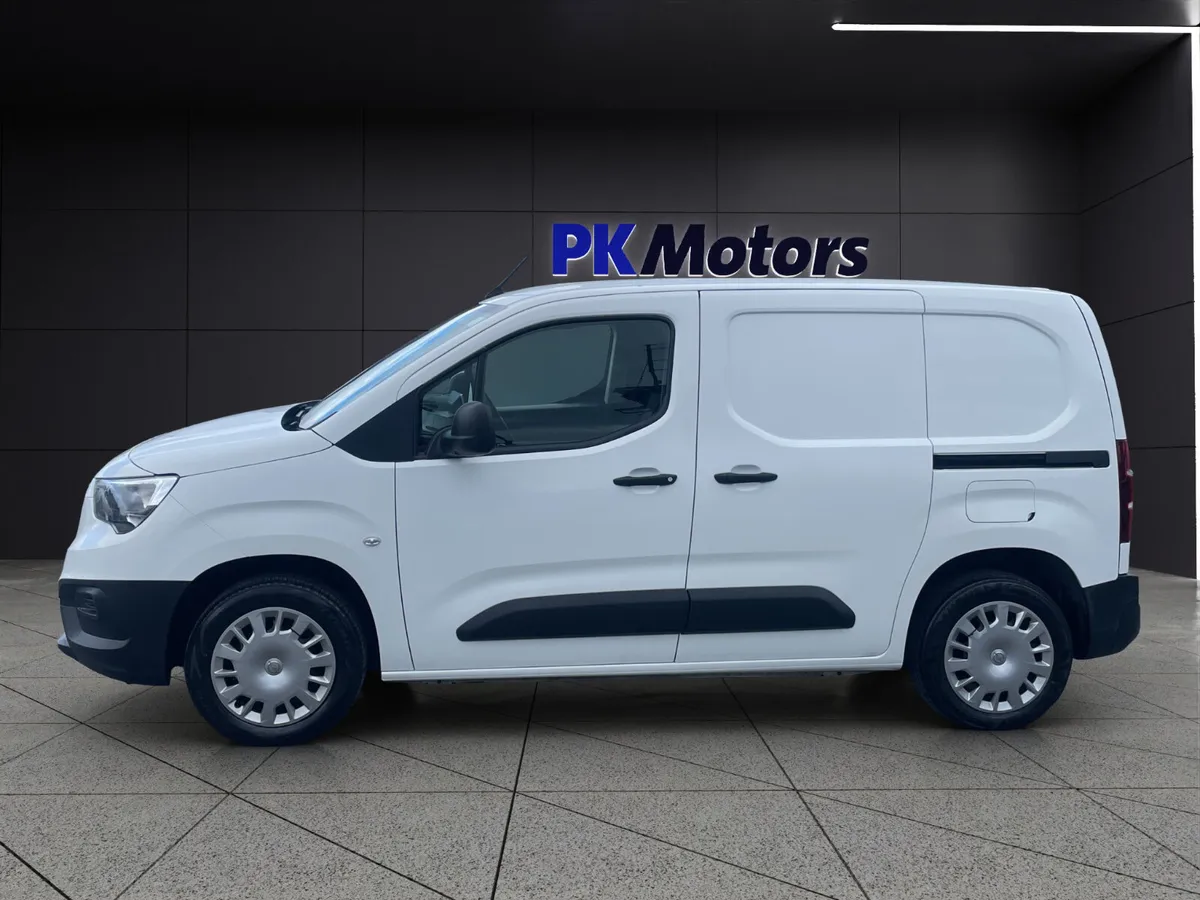 Opel Combo 2022 - Image 3