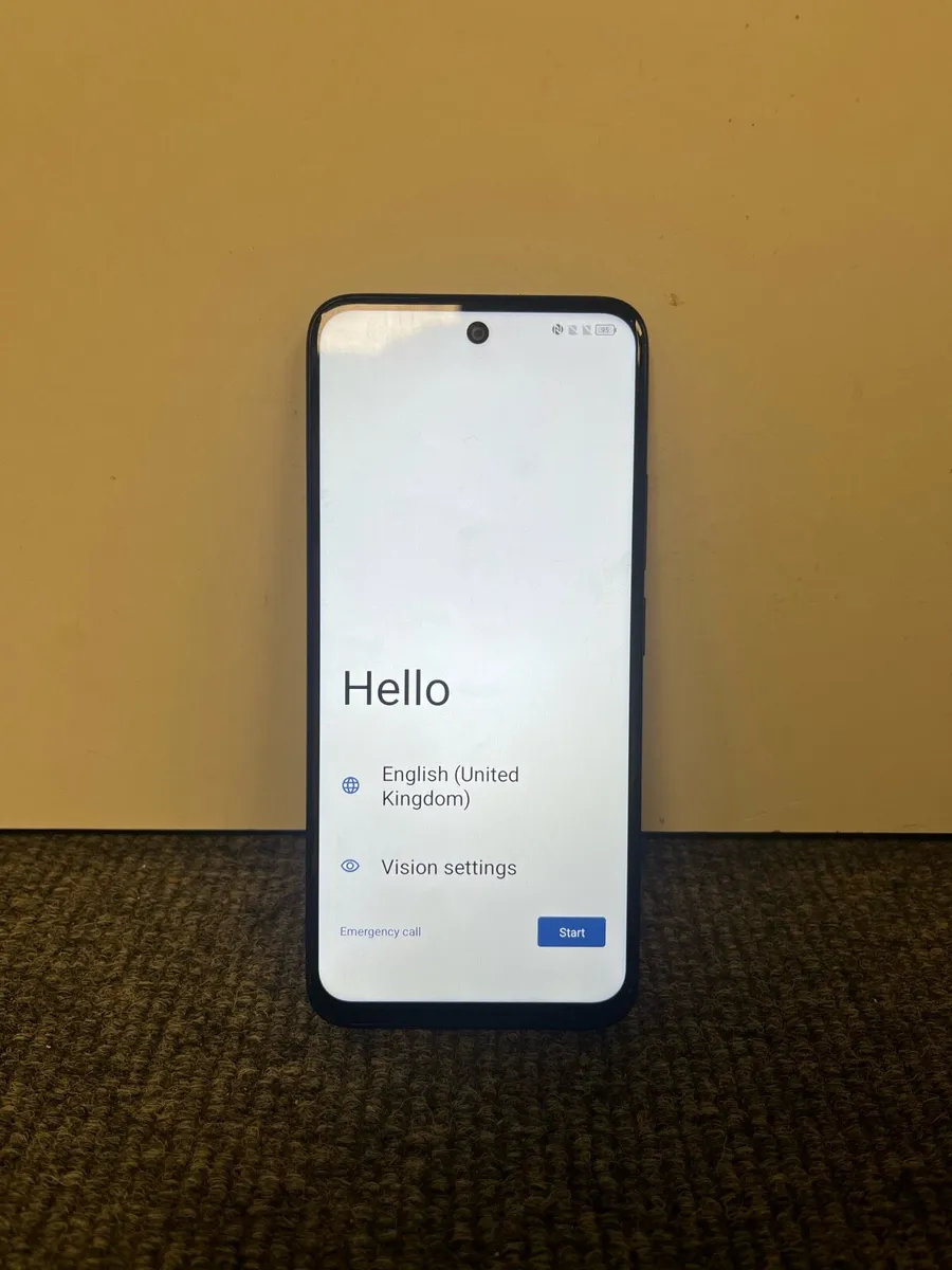 TCL 605 SmartPhone - Image 1