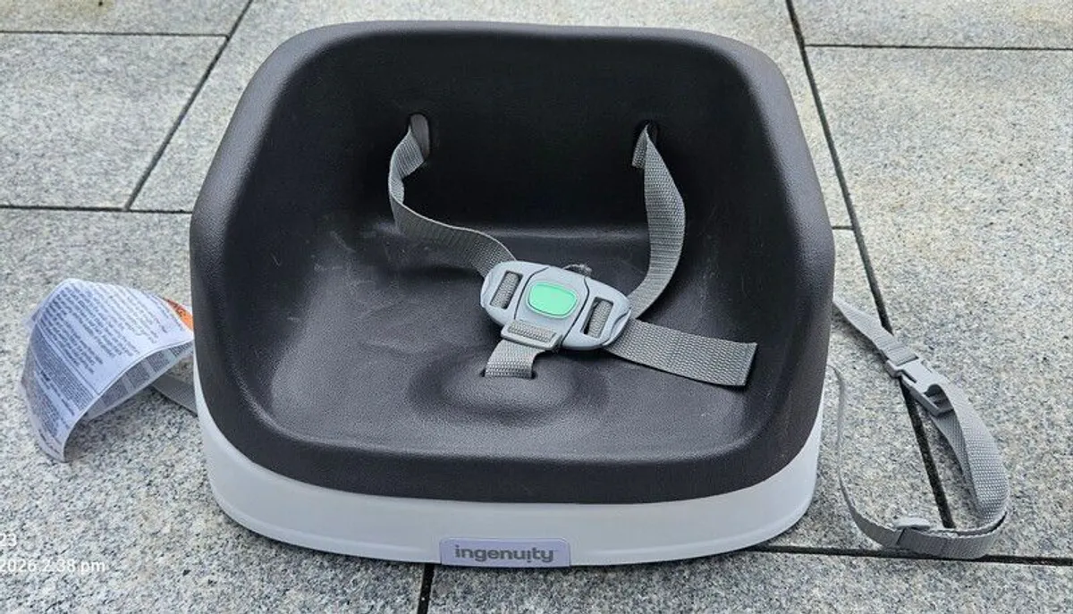 Baby booster seat - Image 1