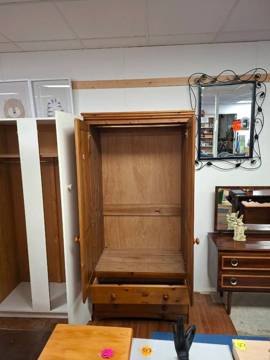 WARDROBE - Image 3