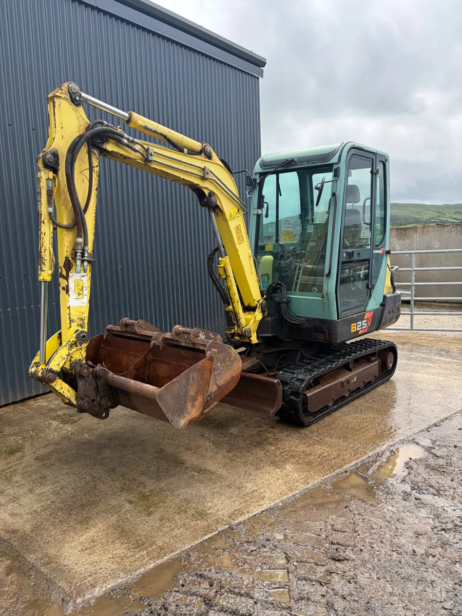 Yanmar B25V-A - Image 2