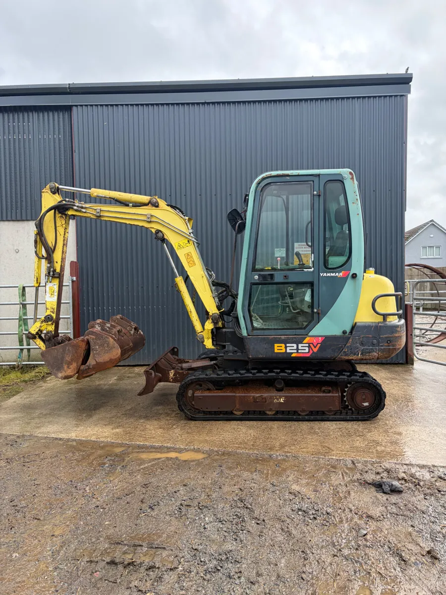 Yanmar B25V-A - Image 1