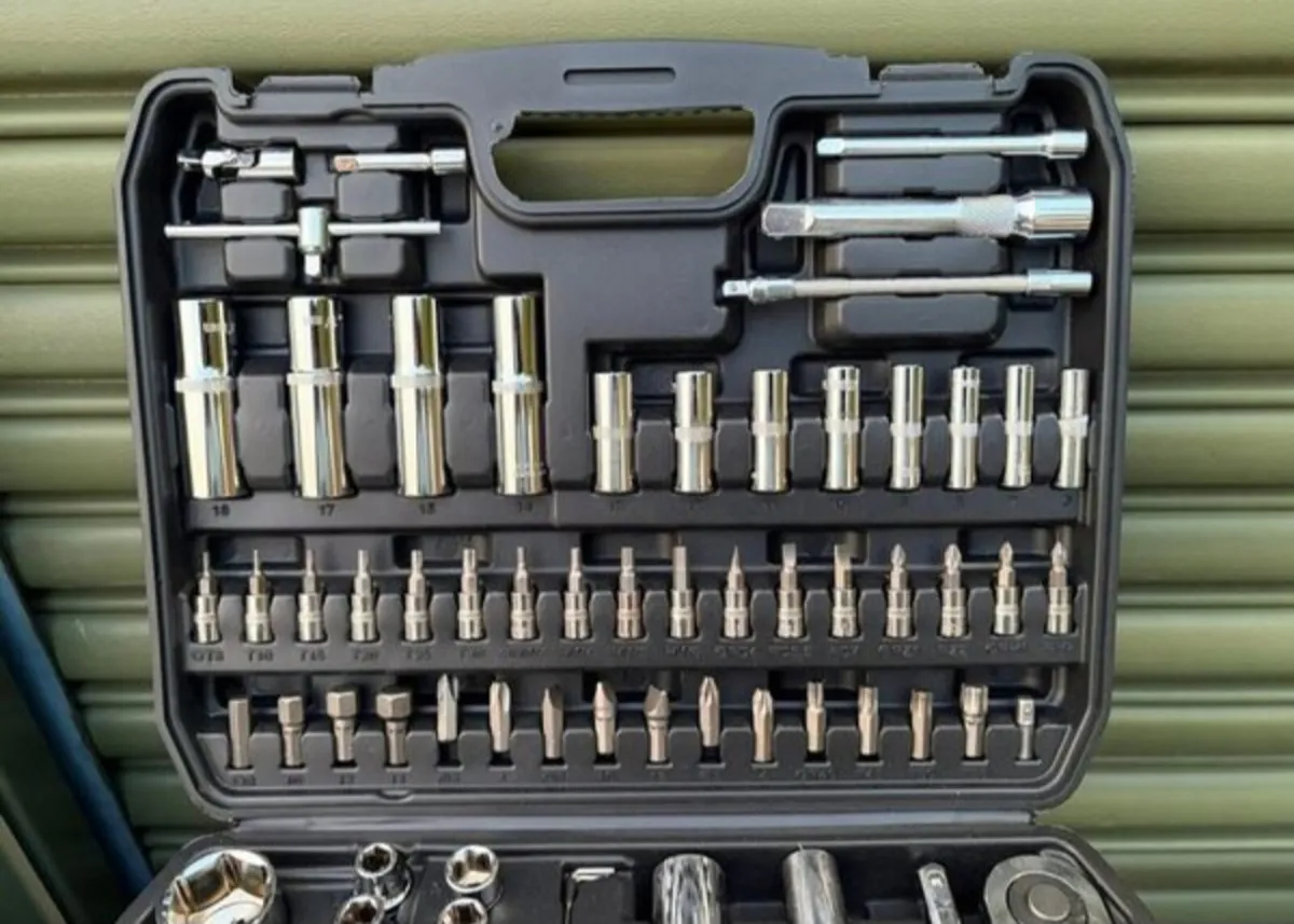 BRAND NEW 100 PCS SOCKET SET - Image 3