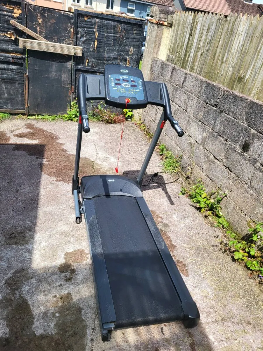 Treadmill. Automatic incline.  Delivery - Image 2