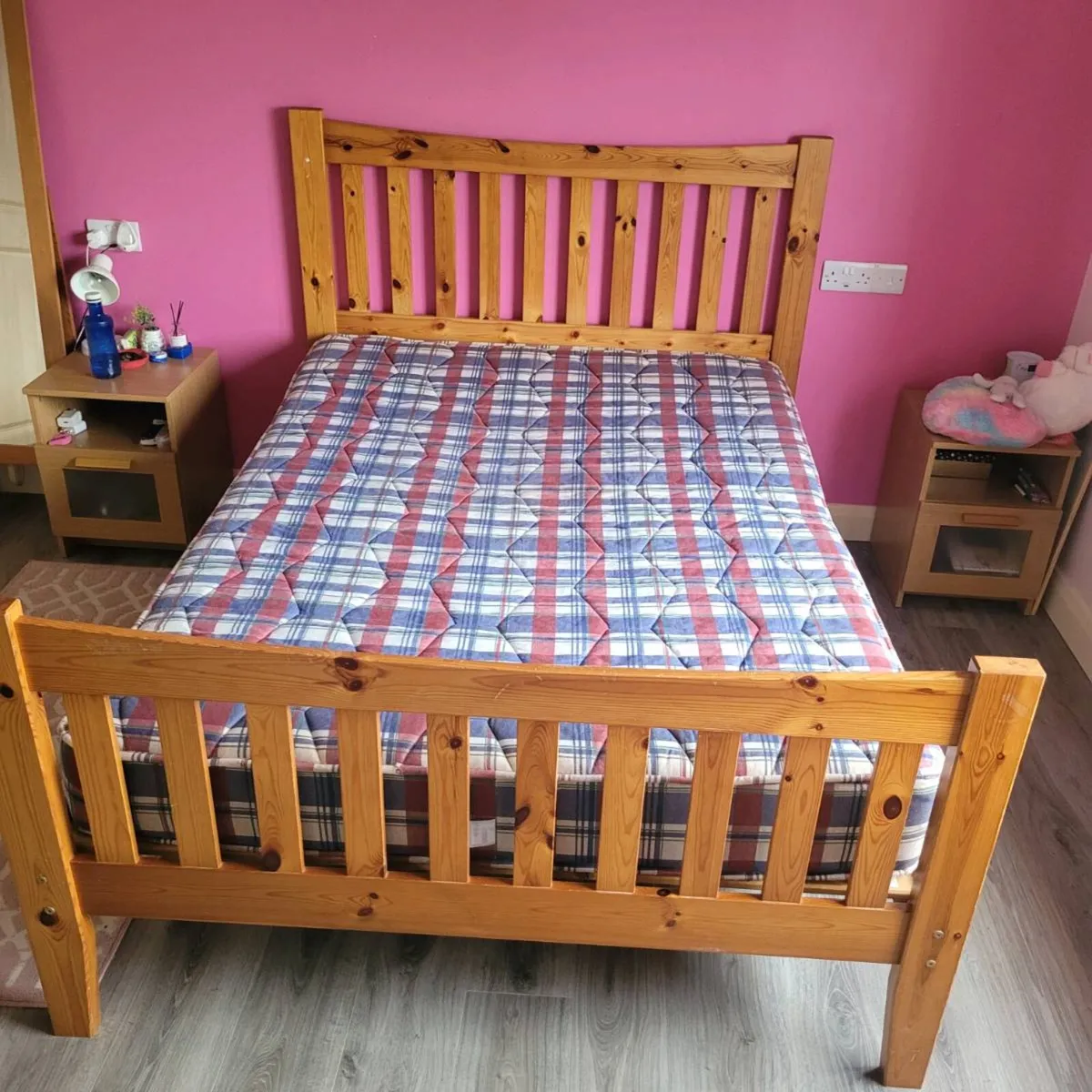 Double bed - Image 1