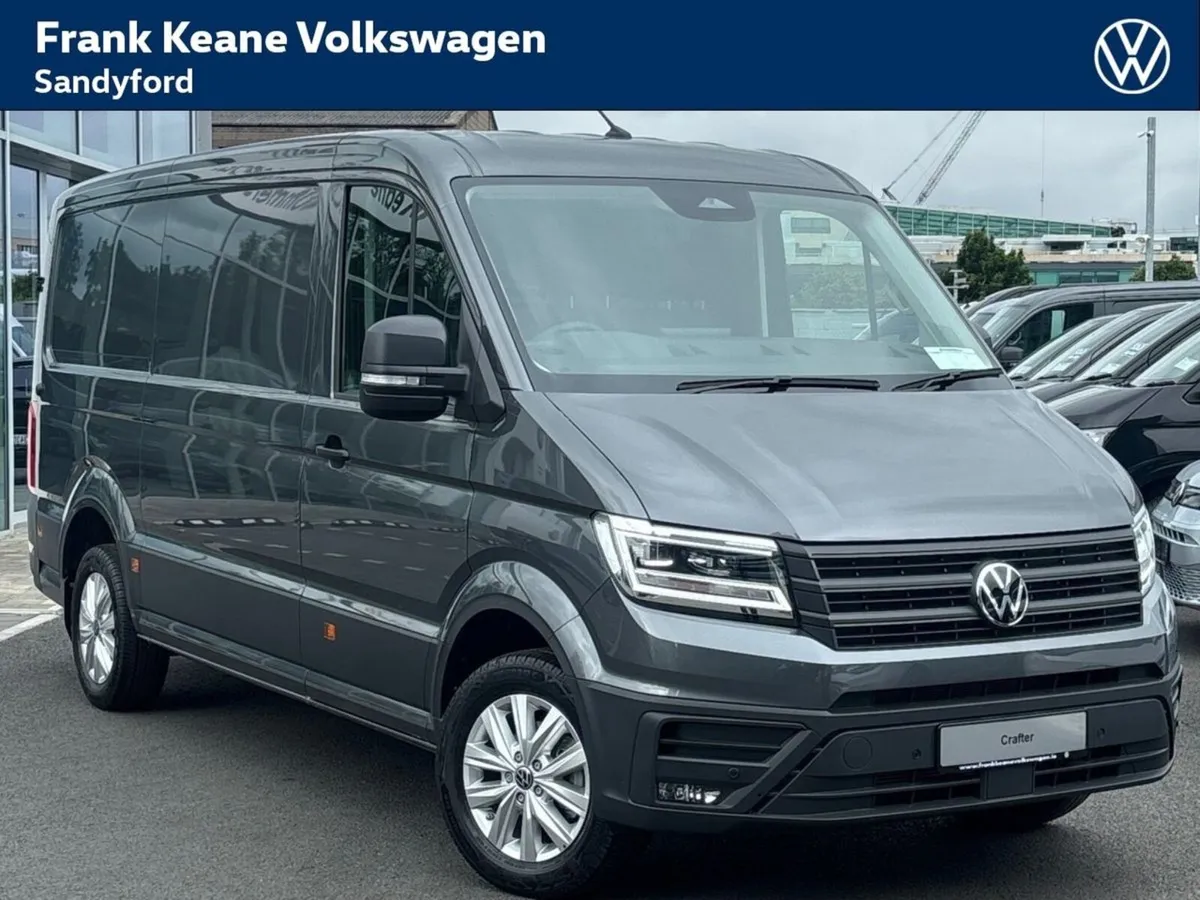 Volkswagen Crafter HIGHLINE AUTO 30 MWB 140BHP * N - Image 1