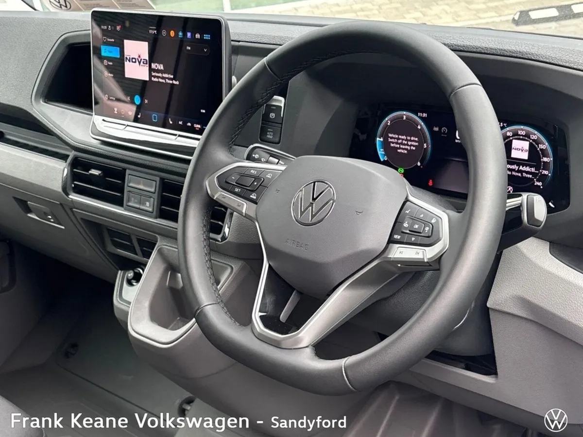 Volkswagen Crafter HIGHLINE AUTO MWB 30 140BHP *NO - Image 2