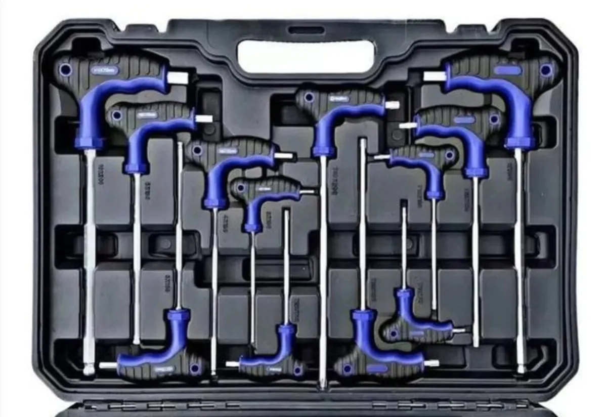 BRAND NEW 26 PCS SCREWDRIVER & T-HANDLE SET - Image 3