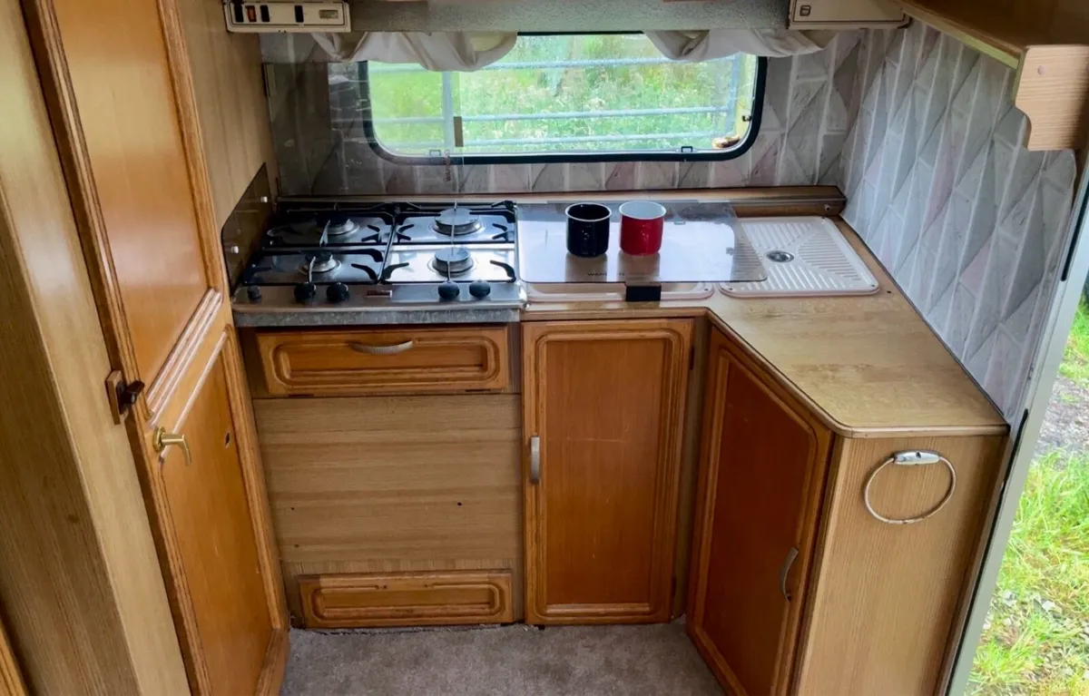 Jubilee Rallyman 2-Berth Caravan - Image 4