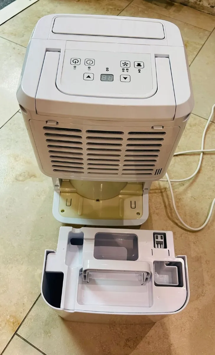 Blyss D003A-12Ltr Dehumidifier - Image 4