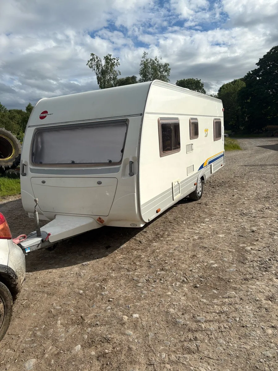 5/6 berth Burstner caravan with Awning - Image 3