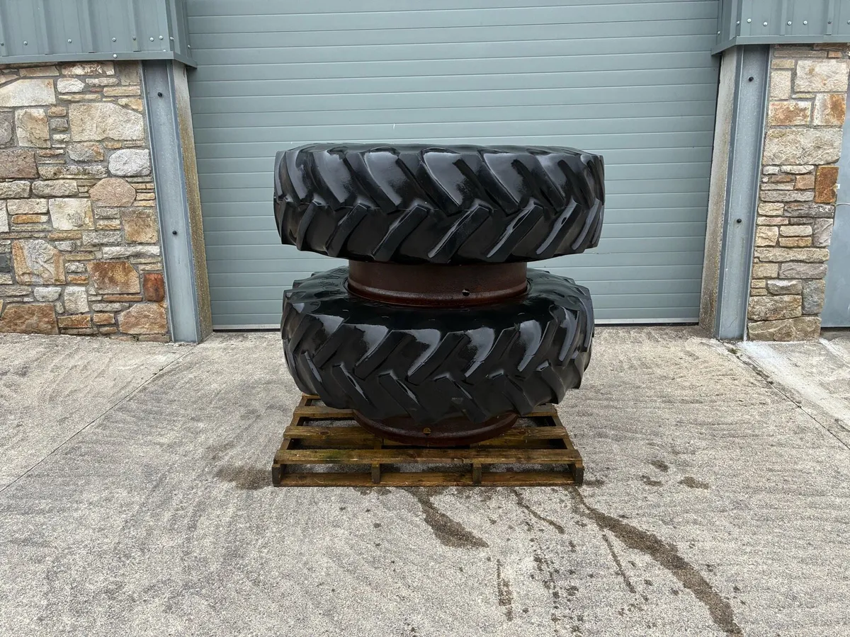 Dual wheels - Image 1