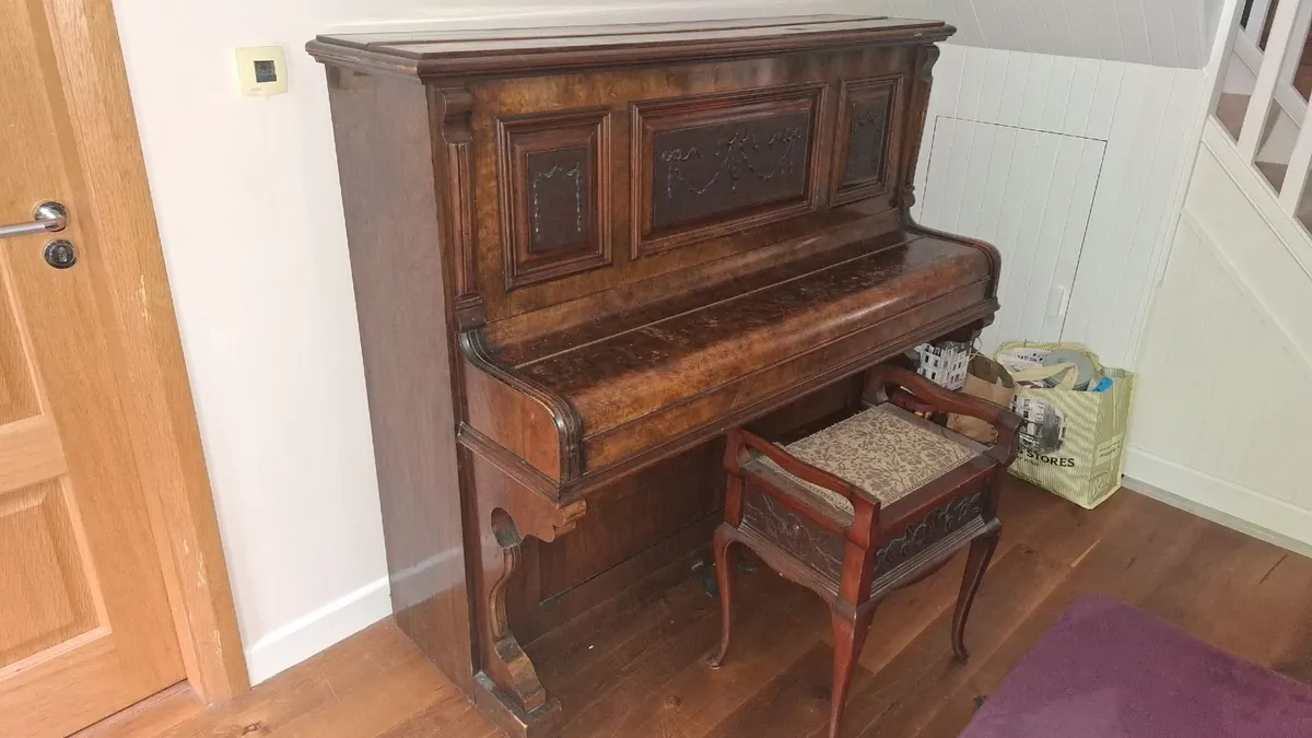 Upright Piano - Image 3
