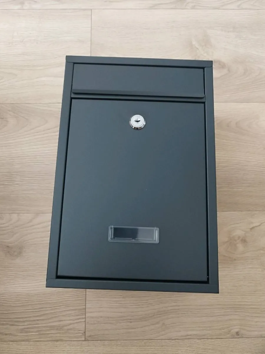 Post box - Image 1