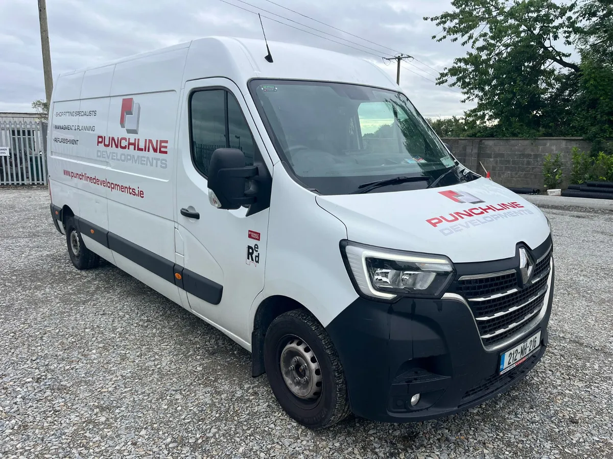 Renault Master 2021 Rear Damage - Image 1