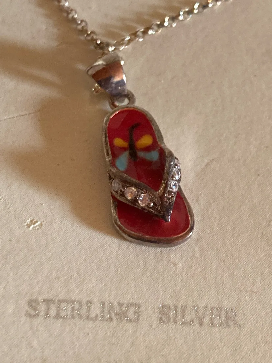 Sterling Silver pendant and chain - Image 2