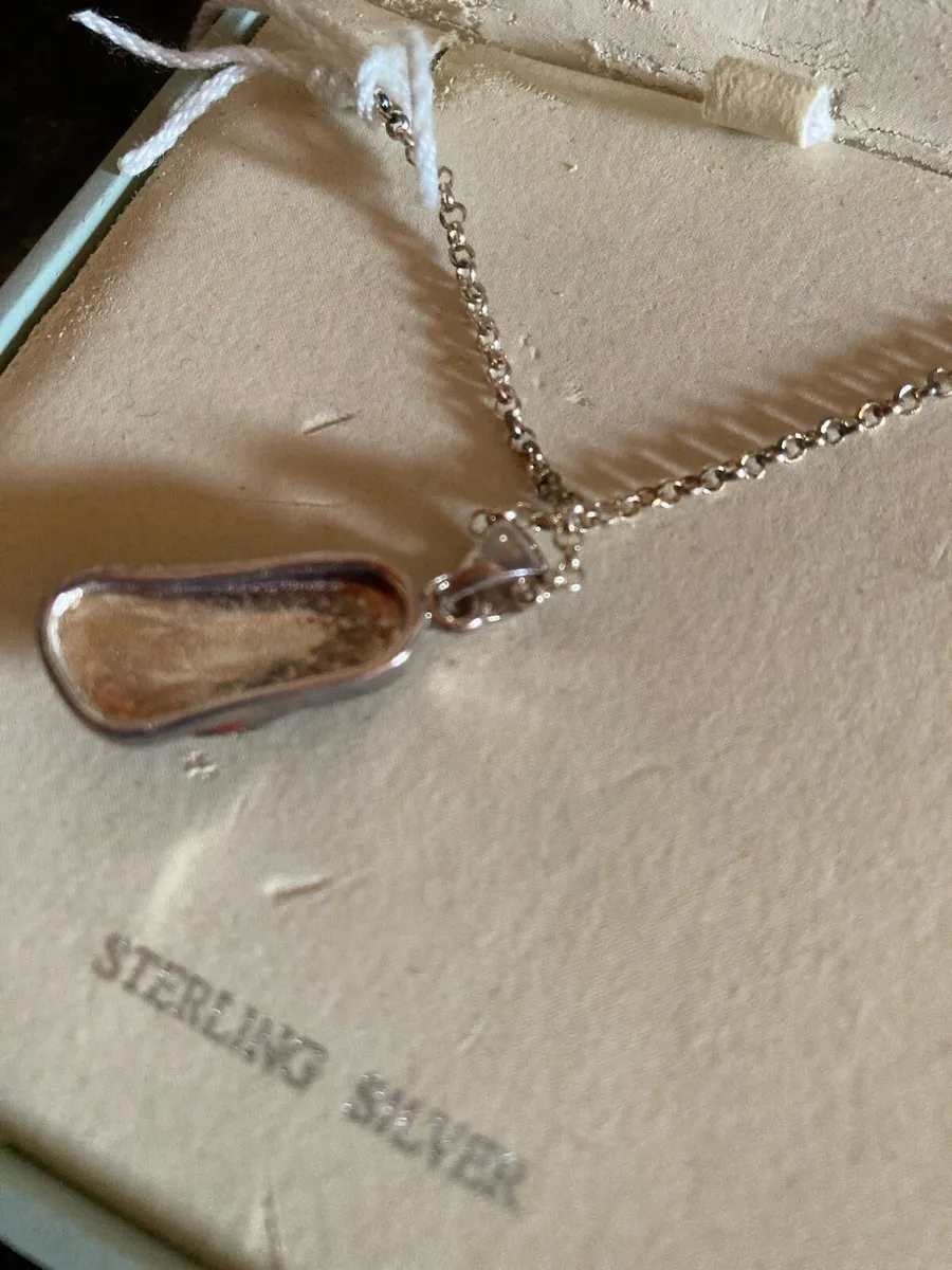 Sterling Silver pendant and chain - Image 3