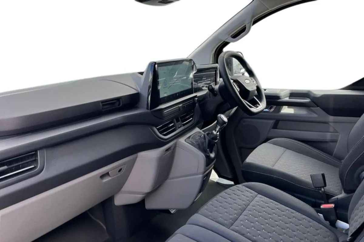 Ford Transit Custom LIMITED - Image 3