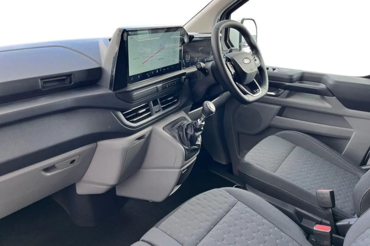 Ford Transit Custom LIMITED - Image 3