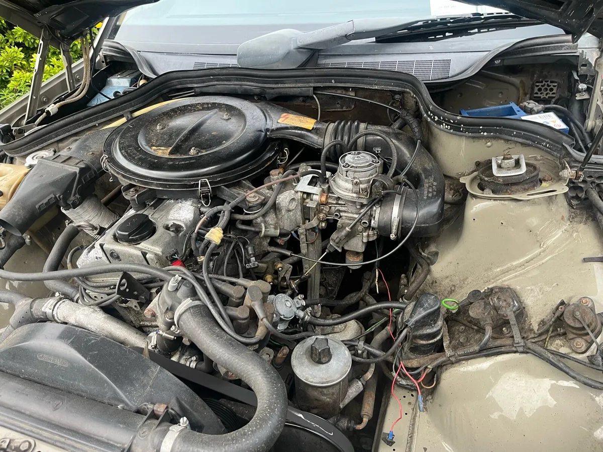 Mercedes 190 1990 - Image 4