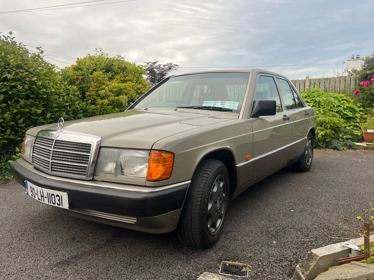 Mercedes 190 1990 - Image 1