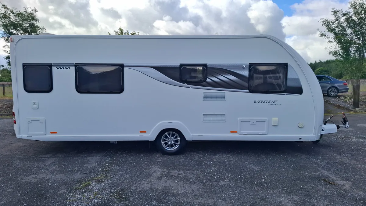 Swift Vogue 580 Island Bed Caravan - Image 1