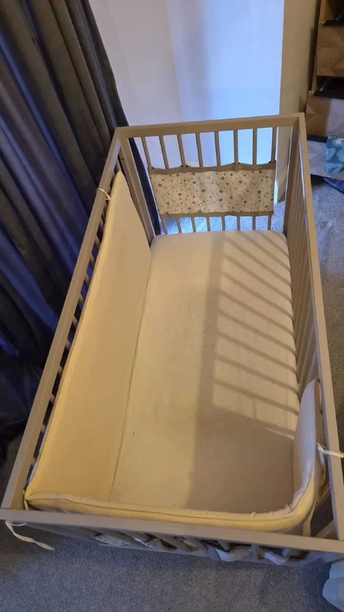 Ollie Cot with Mattress + cover - Image 2