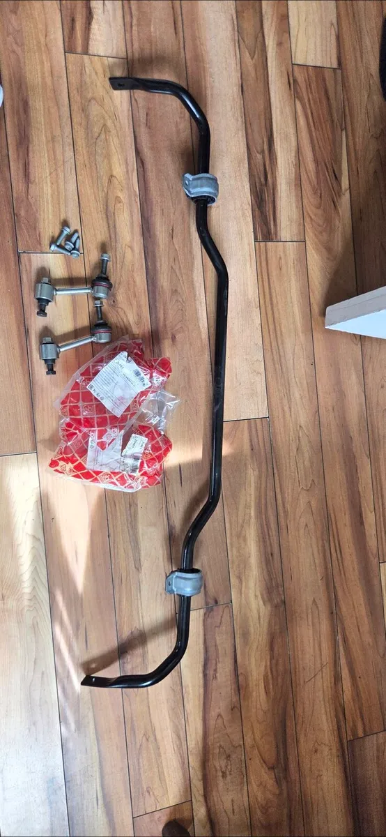 Vw passat rear anti roll bar - Image 1