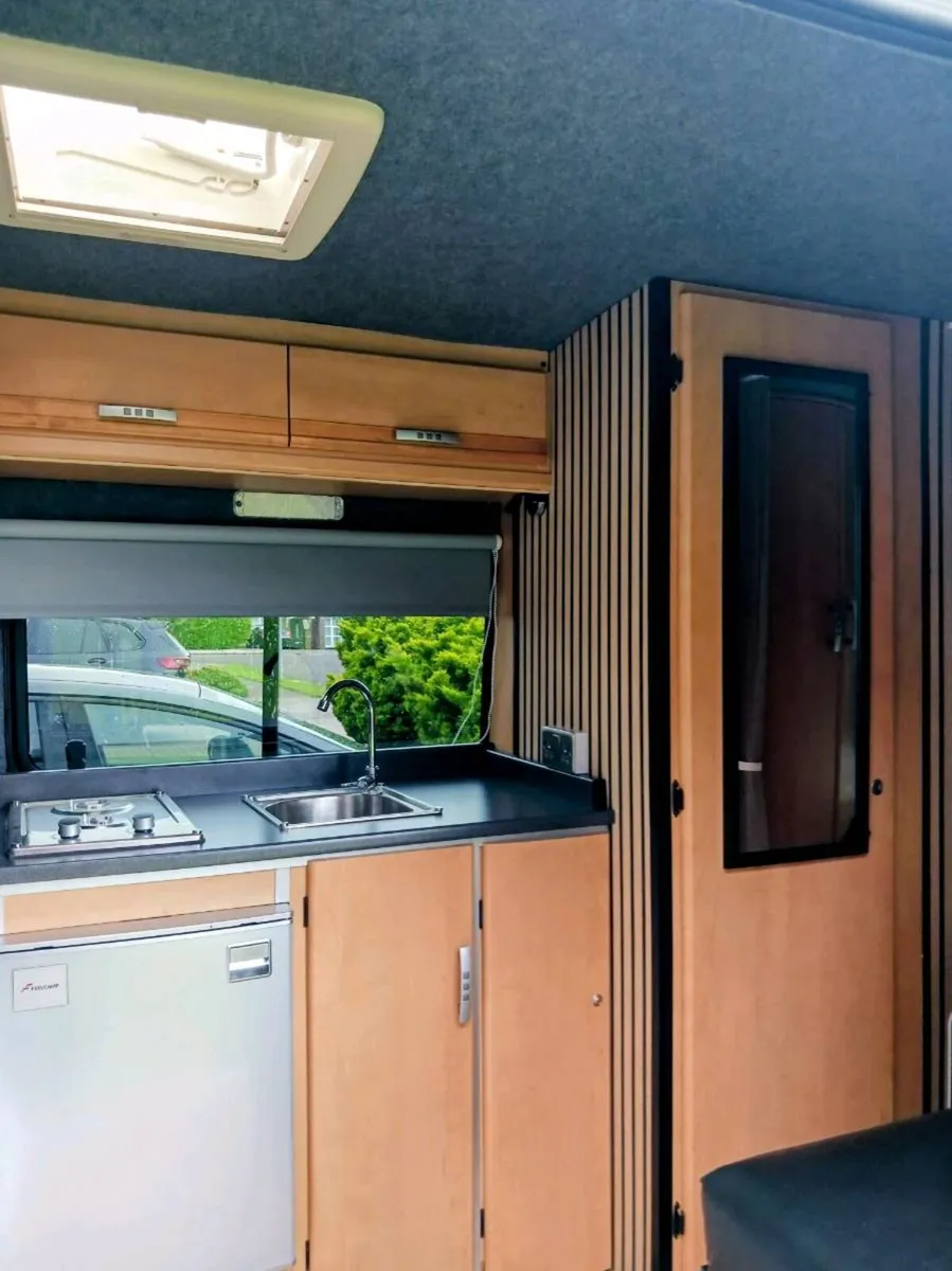 Motorhome Camper Motorcaravan 2021 - Image 3