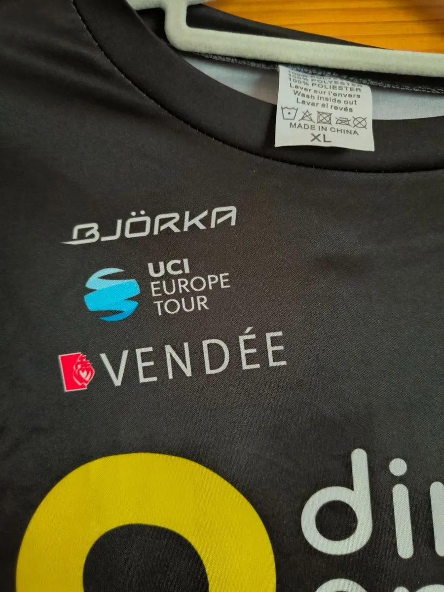 Cycling T shirt XL - Image 3