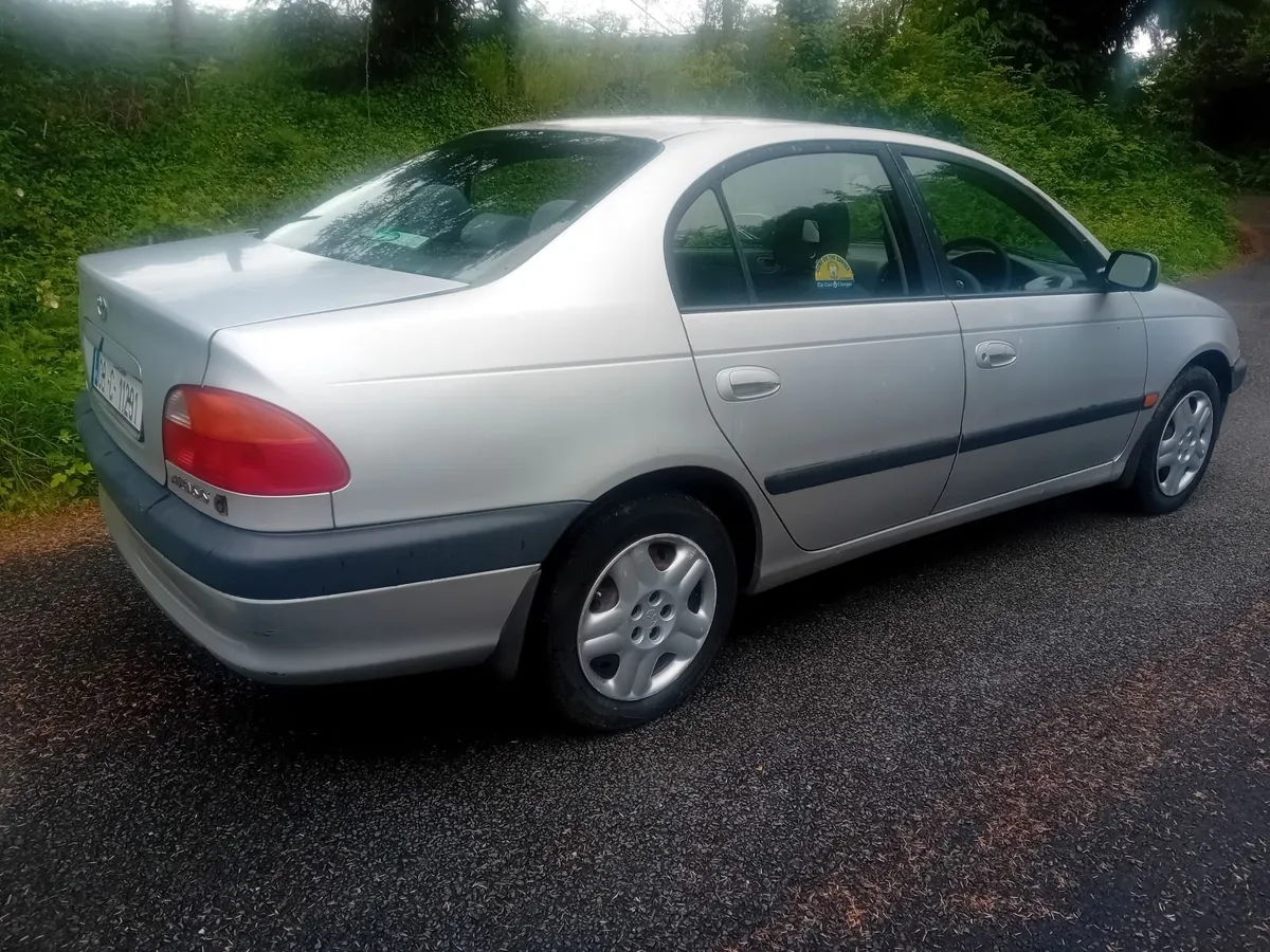 Toyota Avensis 2000 - Image 4