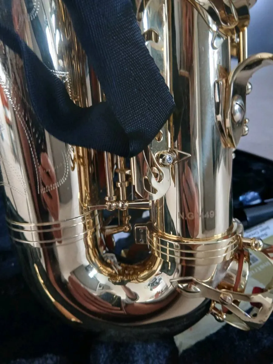 Saxophone - Image 4