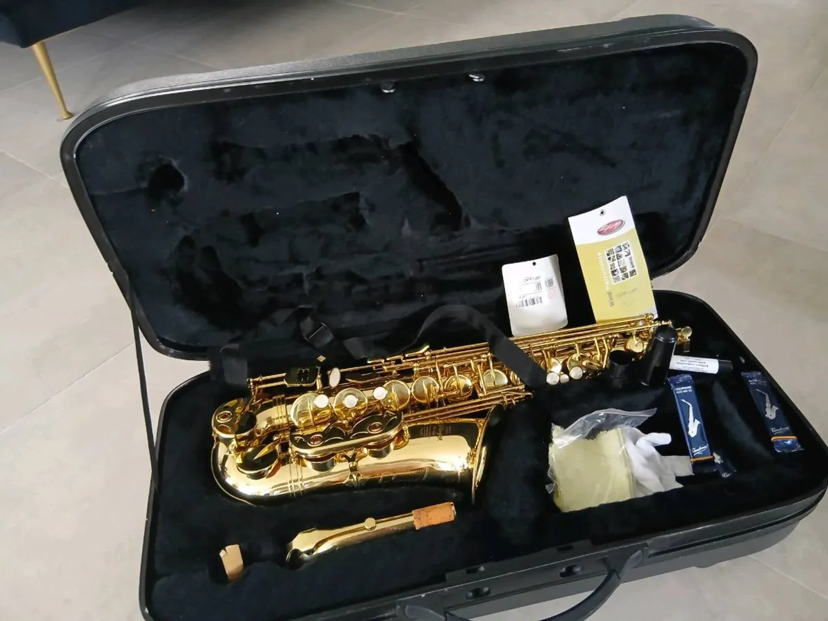 Saxophone - Image 1