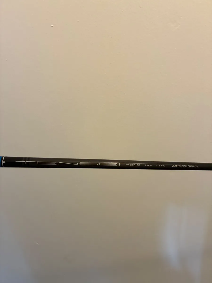 3 wood Tensei AV blue shaft - Image 1