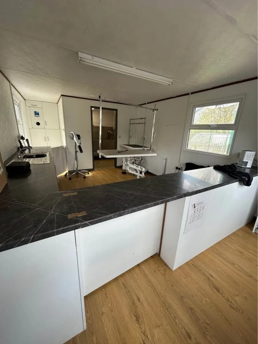 Fully Equipped Dog Grooming Cabin & Business Setup - Image 3