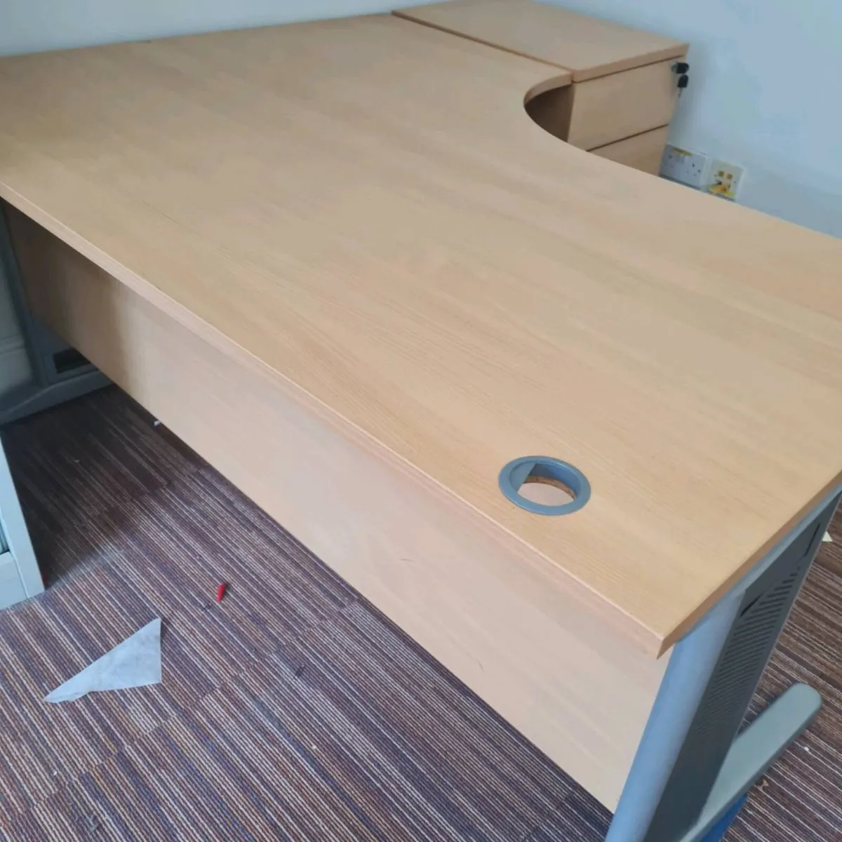 Beech managers corner office desks