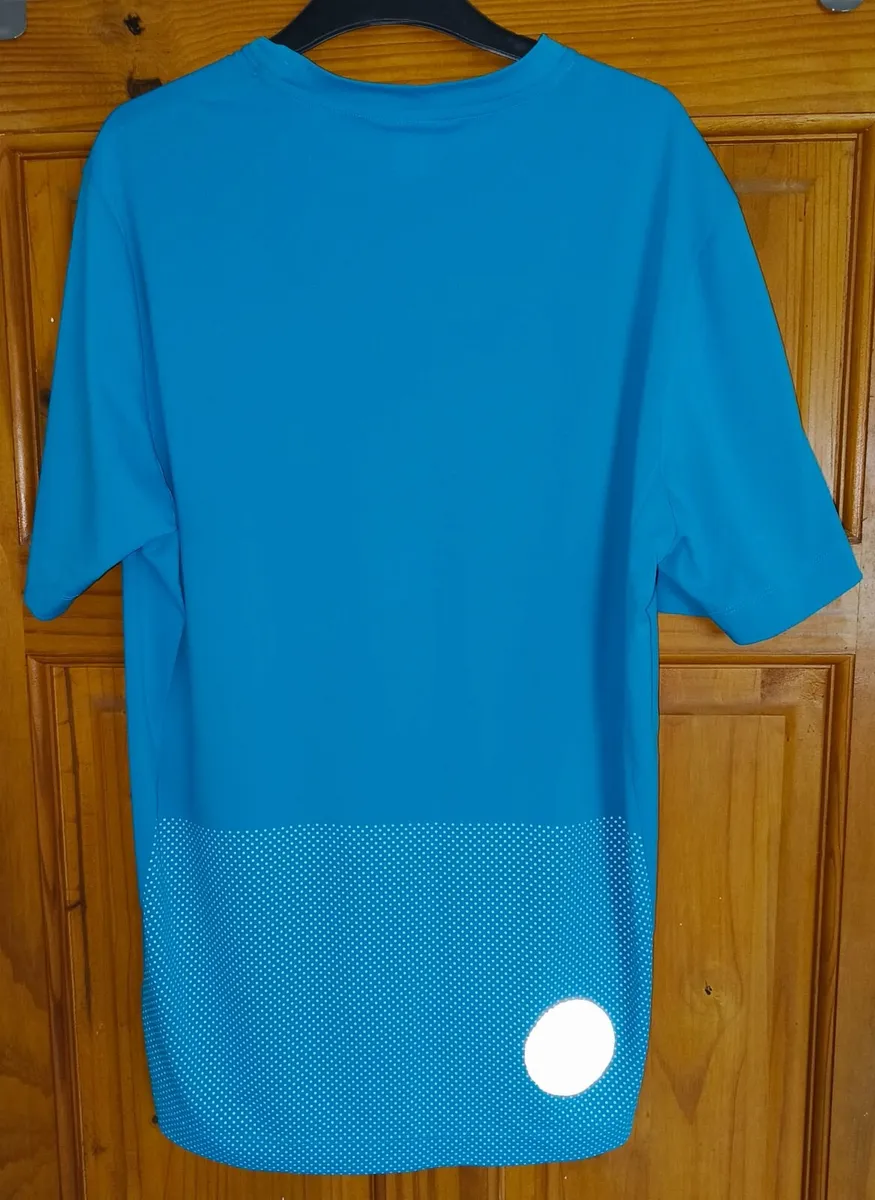 Rapha T shirt L - Image 2